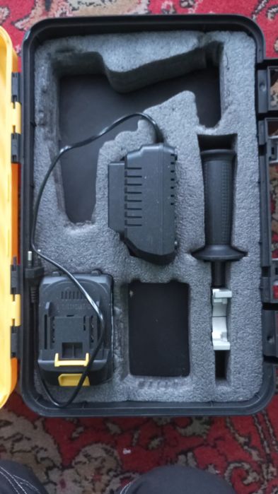 Продам ледобур новый