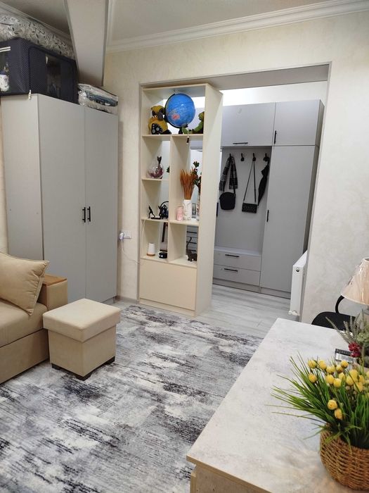 Продаётся 2х комнатная мансарда.Партьезд