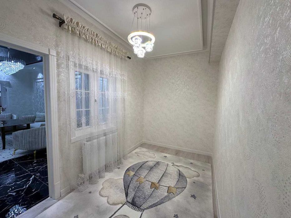 5 комнатная квартира на 3 этаже 108кв/м, в Самарканде