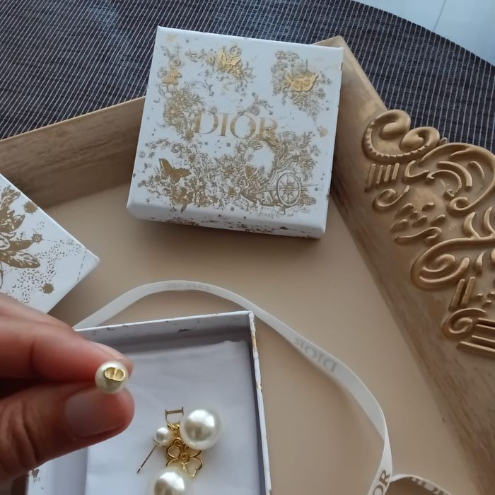 Cercei noi Dior originali