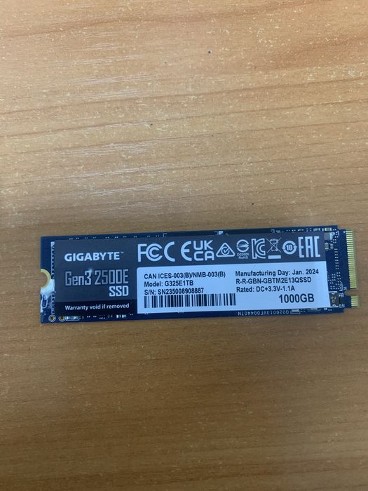 M2 Gigabyte 1000gb новая