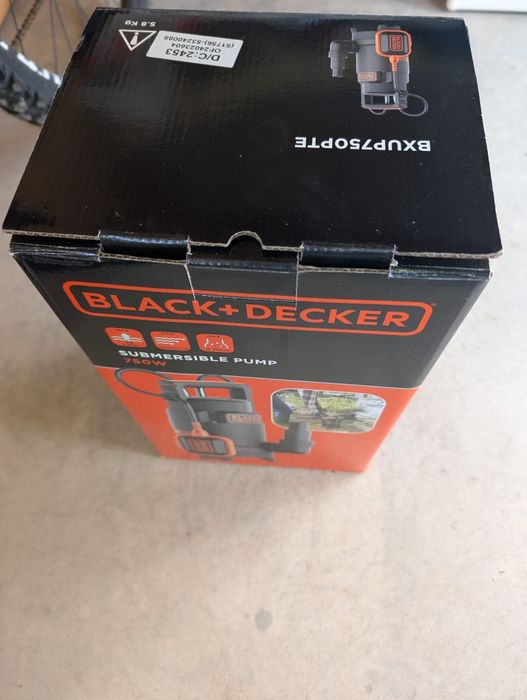 Pompa submersibila Black&Decker BXUP750PTE – nouă