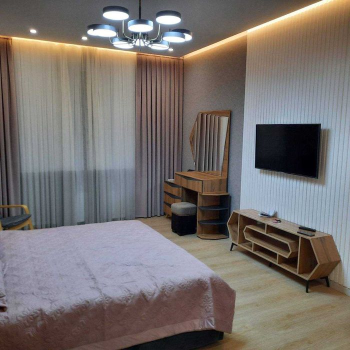 4-комнатная 130 м² — ул. Чехова, м. Ойбек, Мирабадский район