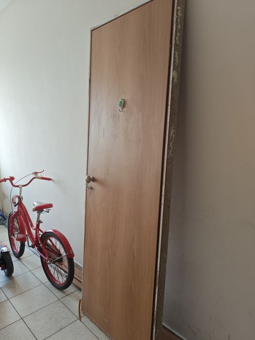 Продам дверь на 70