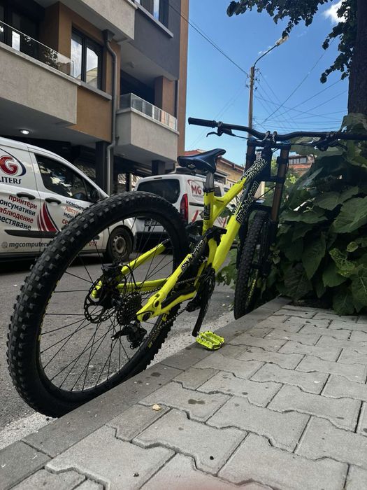 Commencal downhill