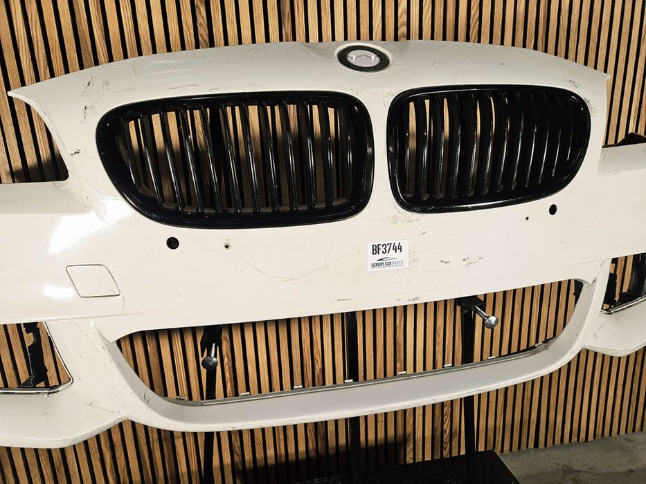 BMW seria 5 2014/2016 F10 F11 M-pachet Bara fata facelift BF3744
