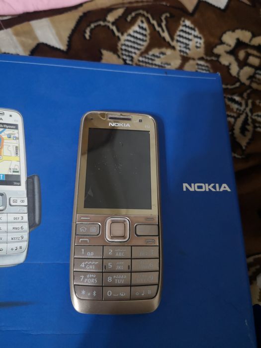 Nokia e52. Как донор. На запчасти.