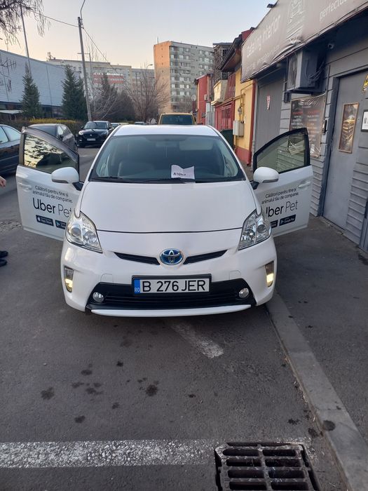 Inchiriez PRIUS  auto uber/bolt