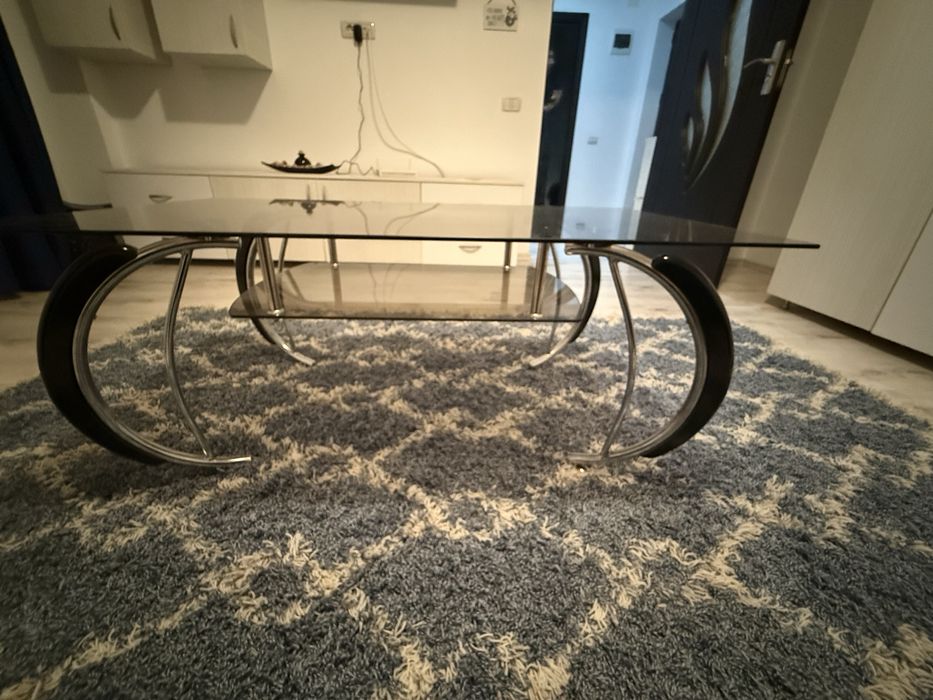 Vand masuta de cafea, pret negociabil