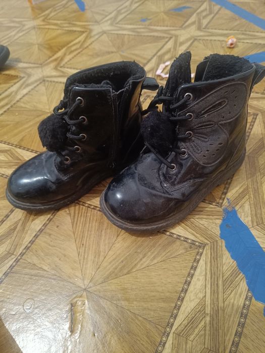 Продам детский обувь