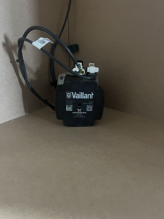 Pompa recirculara vaillant in stare perfecta de fuctionare