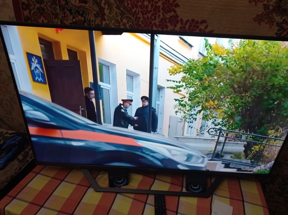 Продаю телевизор хайсенэнс