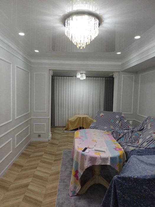 центральной части Яккасарая, рядом со станцией метро Ойбек 79 м²;Евро