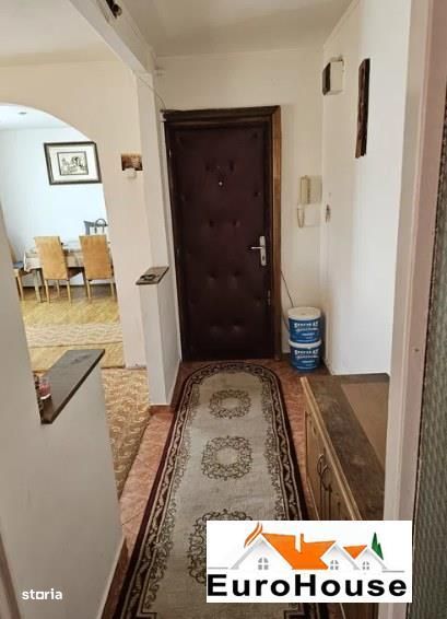 Apartament cu 3 camere de vanzare in Alba Iulia zona AMPOI — fotografia 3
