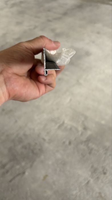 L-образный микроплинтус