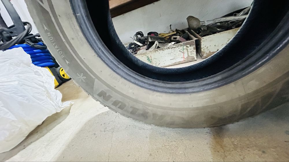 Продам зимний баллоны sailun