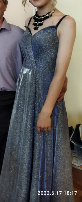 продам выходное платье