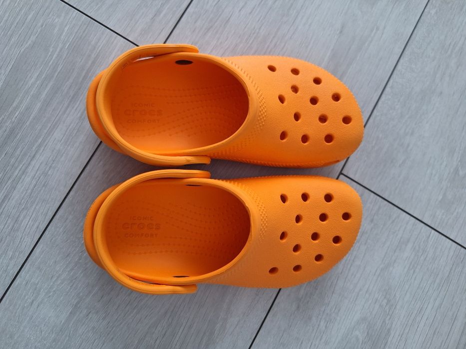 2 perechi crocși 30/31