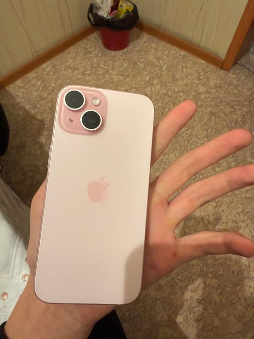Продам Iphone 15