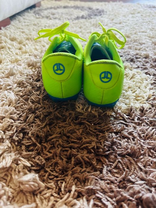 Бутсы футбольные