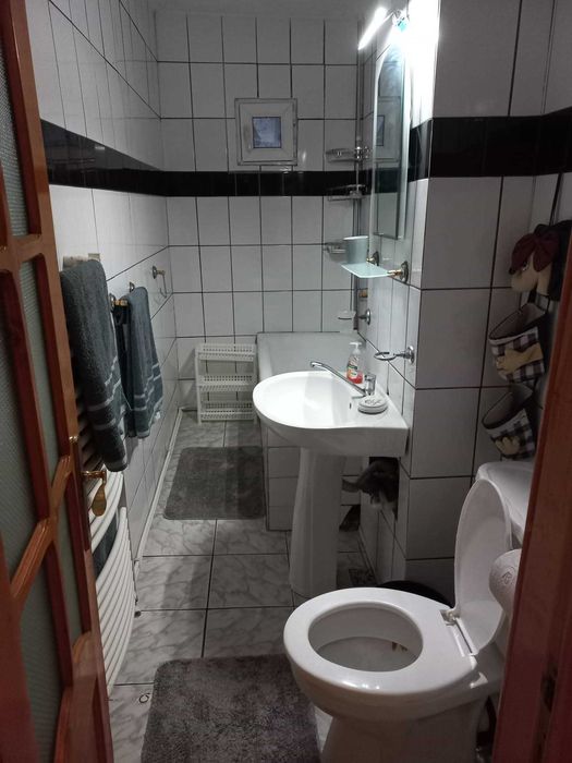Vând ap 3 camere  FOCSANI