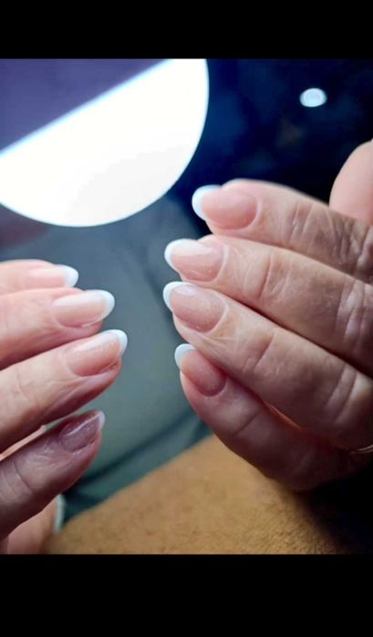 Наращивание и дизайн ногтей