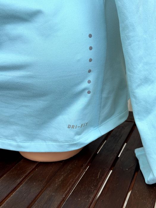 Дамско горнище / суичър Nike Dri-FIT (Running)- размер М, Отлично състояние