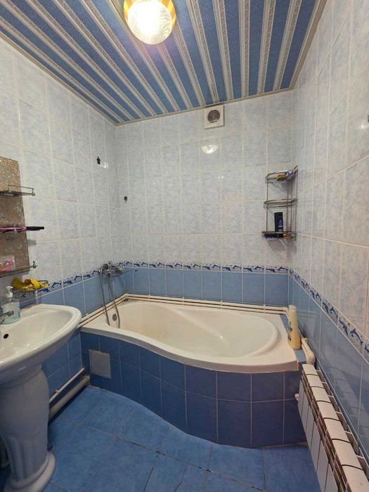 Продаётся 2х комн квартира на 4 этаже Ор-р 5 микрорайон