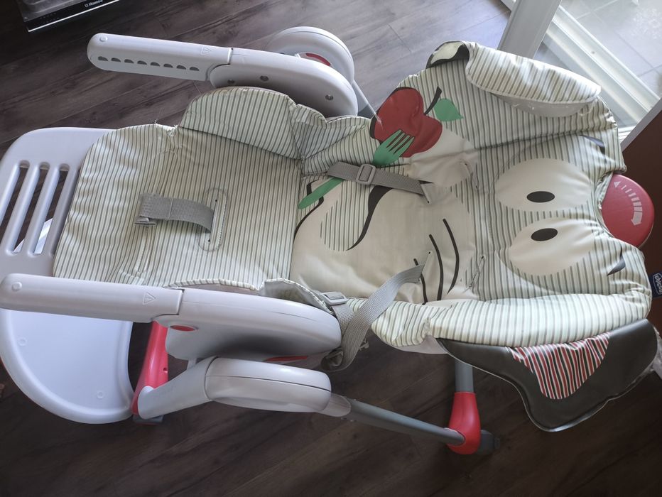 Продам стол-стульчик Chicco