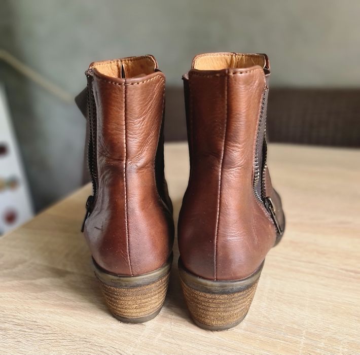 Ghete dama piele