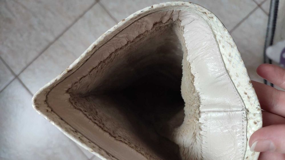 Кожени ботуши Bate 38.5 млечен цвят с вложки от змийска кожа