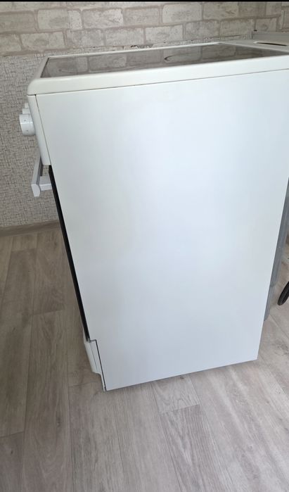 Продам плиту  HANSA