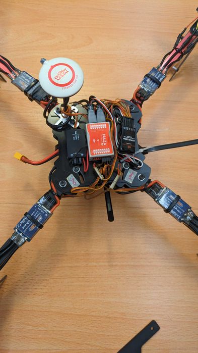 Дрон с рамка X525 с DJI Naza Lite