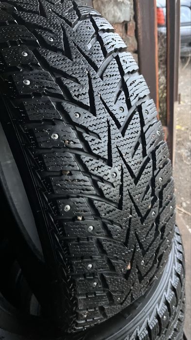 235/65 R17 Nexen 4шт