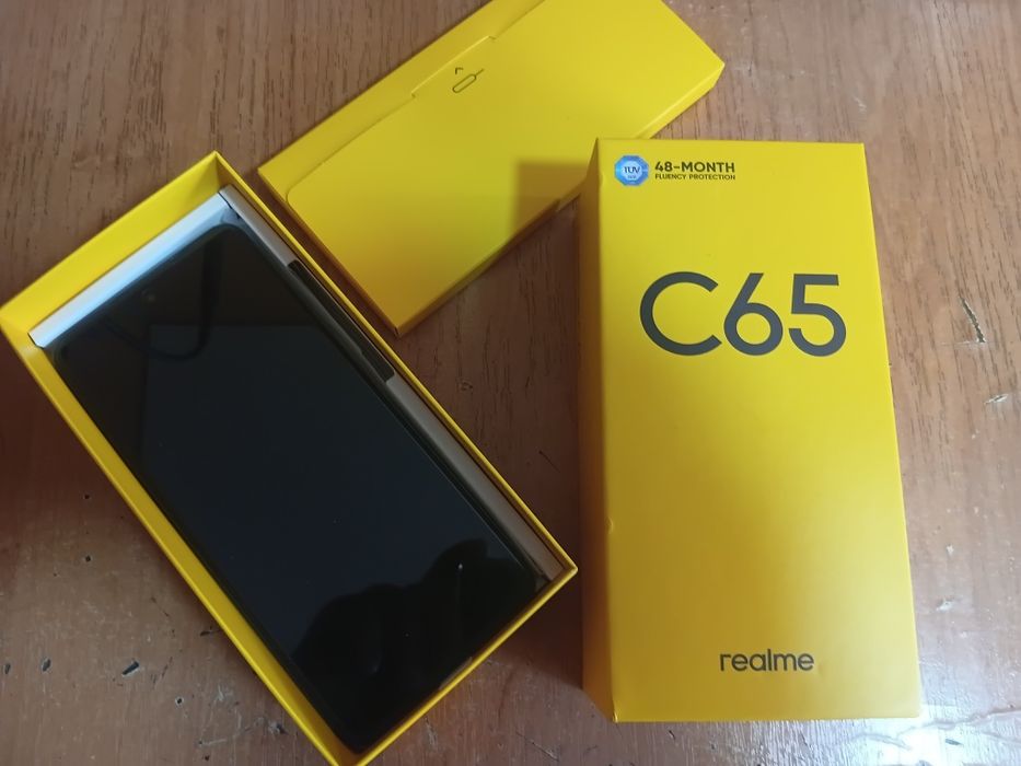 Продам смартфон REALME c65