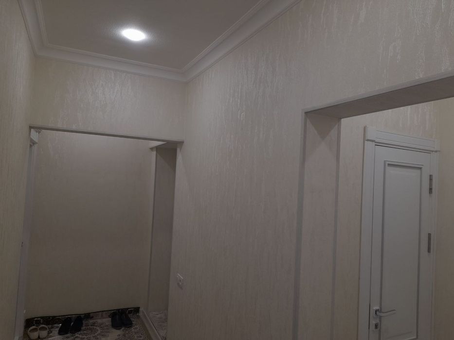 Юнусабад-6, 5 дом. Срочно продаётся сваю 3-х комнатная квартиру.