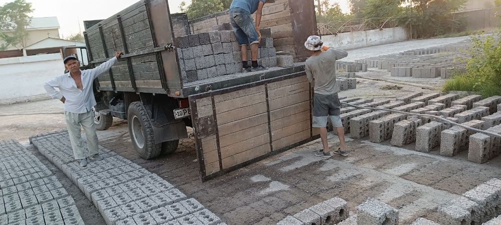 Зил 130 сотилади