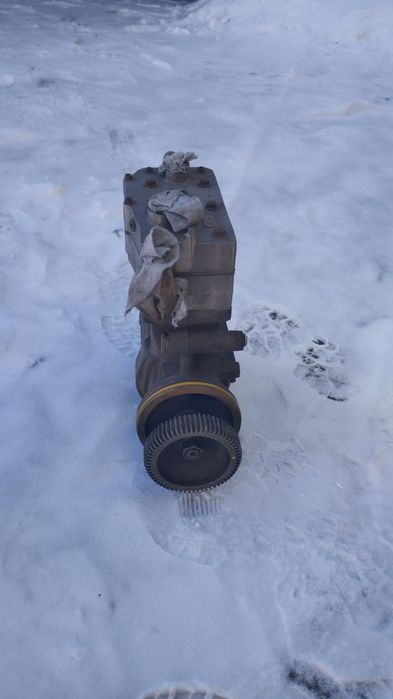 Запчачасти бу на ДАФ 105 компрессор бу  навесное бу стартер  новыи