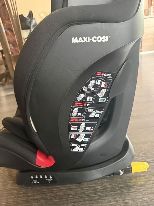Maxi-Cosi Titan столче за кола