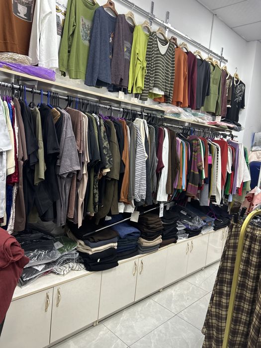 Продам 3 стойки для одежды , удобные , металл