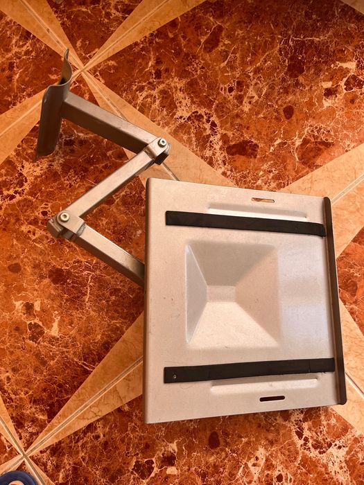 Стойка за телевизор