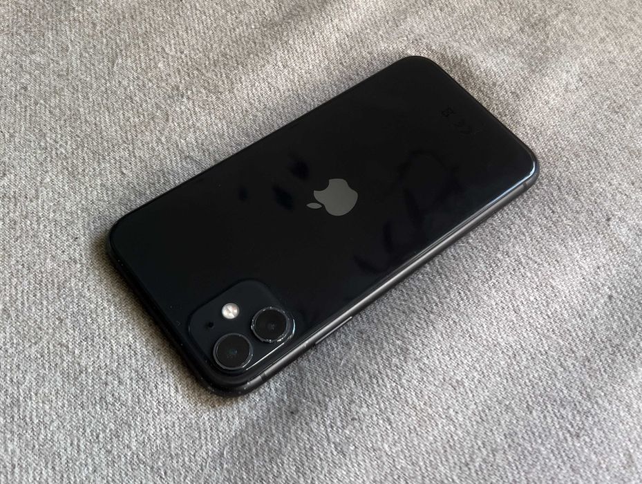 Apple iPhone 11 Black blocat display fisurat functional pentru piese