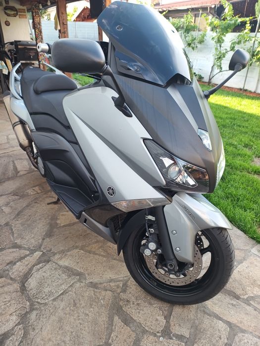 Yamaha Tmax maxi scuter