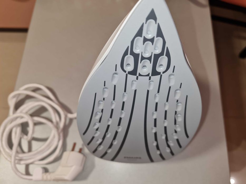 Ютия Philips EasySpeed Advanced 2300w- GC2671