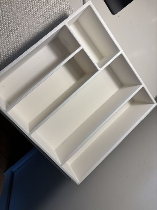 Organizator de raft personalizabil –  3D print