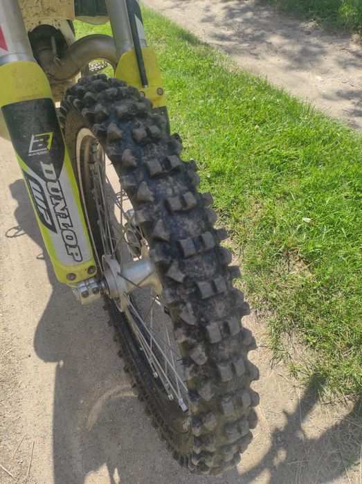 Vând Husqvarna 250