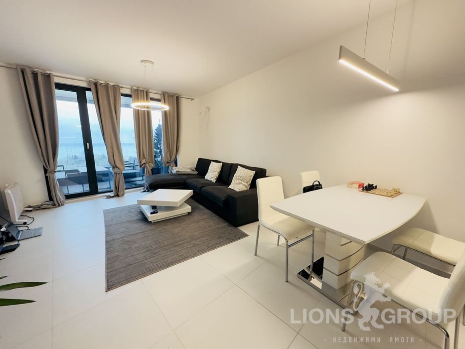 Продава се Тристаен апартамент в Варна, Бриз - 110 кв.м за 1716 €/кв.м - Снимка #3