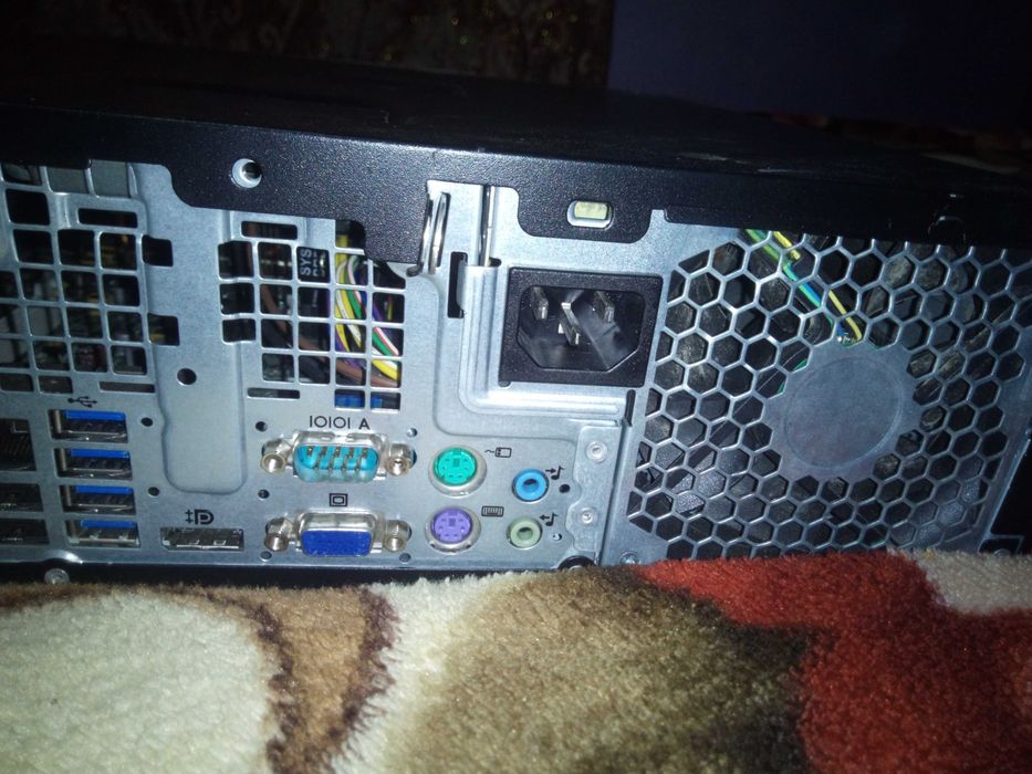 de  vanzare    calculator   hp   compact  ddr3 !!!