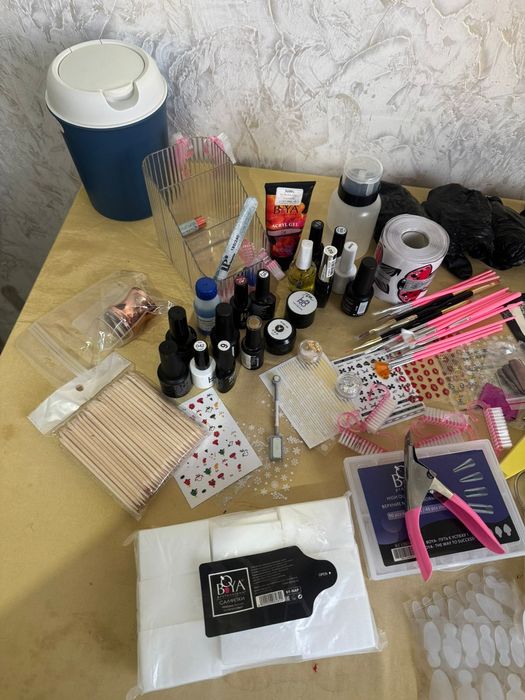 Продам всё для маникюра