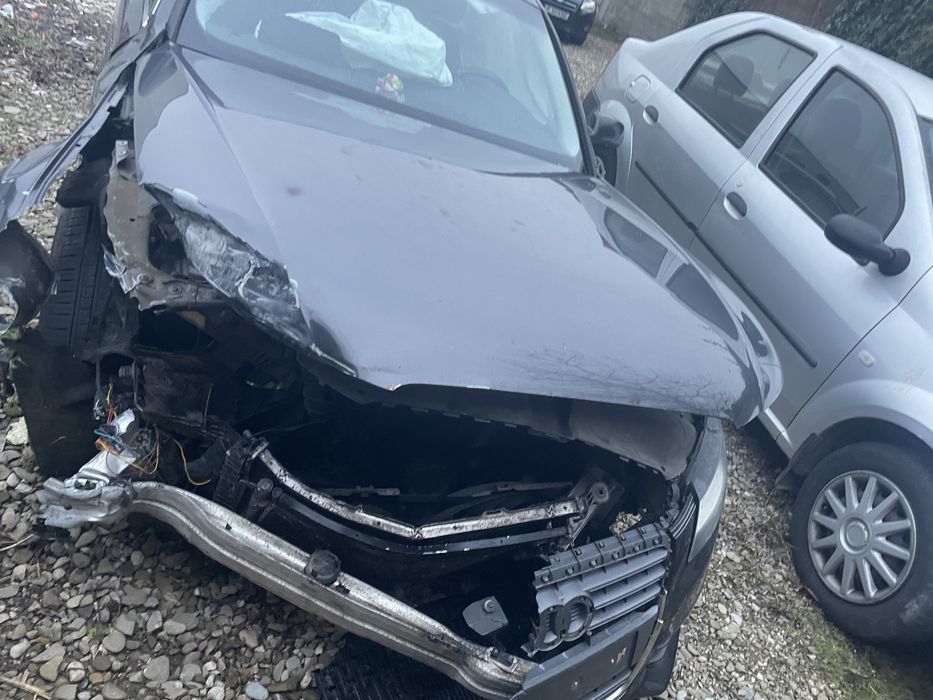 AUDI A4 avariata 2012